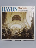 Винтажная виниловая пластинка Гайдн "Святая Месса" Joseph Haydn, Sir Neville Marriner "Heiligmesse - Missa Sancti Bernardi Von Offida B-dur Fr Soli, Chor Und Orchester Hob. XXII:10" 1988 г. ГДР