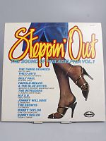 Винтажная виниловая пластинка Steppin' Out (The Sound Of Philadelphia Vol.1) 1981 г.