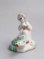 Антикварная статуэтка "Мария на драконе", фарфор, роспись, золочение, Сысерть, 1960-70 гг.